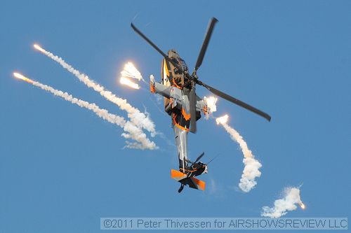 Nobody does this netter than the RNLAF Apache Demo Team